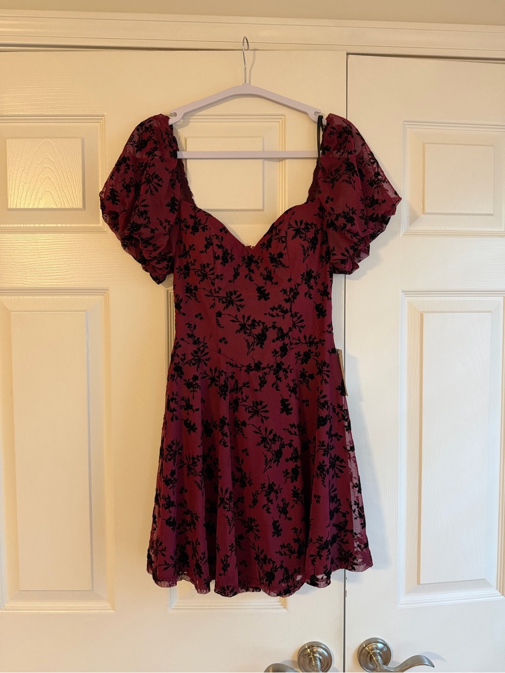 Burgundy Floral Puff-Sleeve Sweetheart Neckline Dress